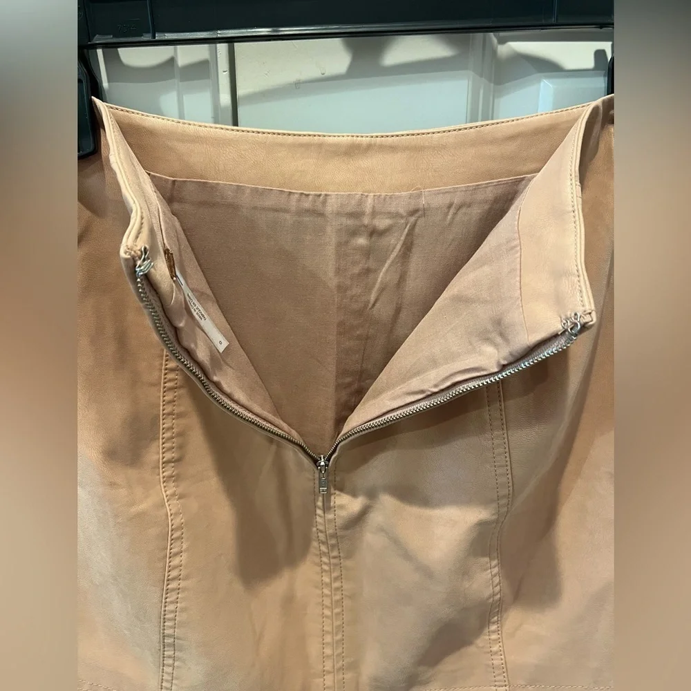 🏷️ Free People Modern Femme Vegan Leather Mini Skirt. NWOT